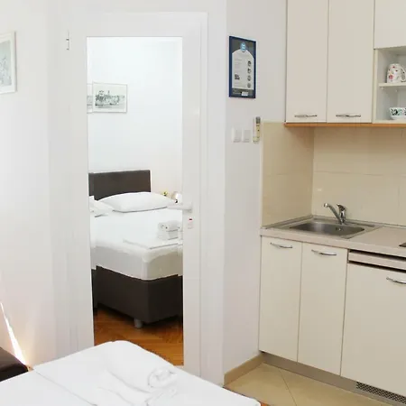 Mito And Gostinjska kuća 3*